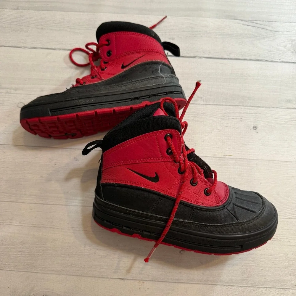 Nike ACG Woodside 2 High Boots little kids Size 13 red Black‎ 524873-601
